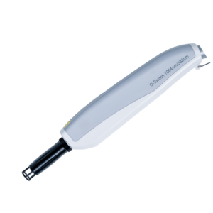 White Q-Switched 1064nm/532nm laser handpiece with slim design and dual-wavelength capability for tattoo removal and pigmentation treatments.